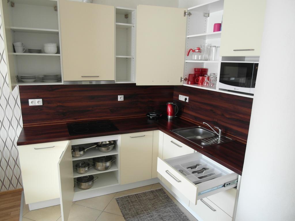 Apartments Kopecna With Parking Brno Room photo