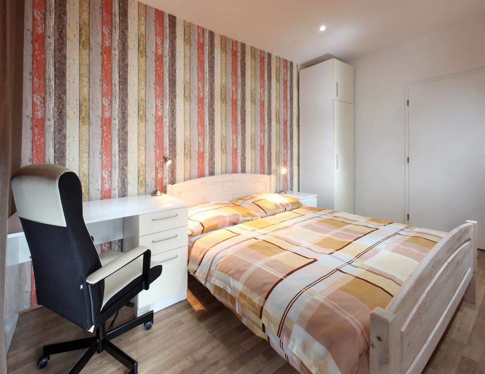 Apartments Kopecna With Parking Brno Room photo