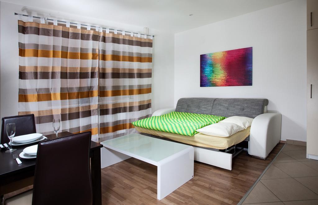 Apartments Kopecna With Parking Brno Exterior photo