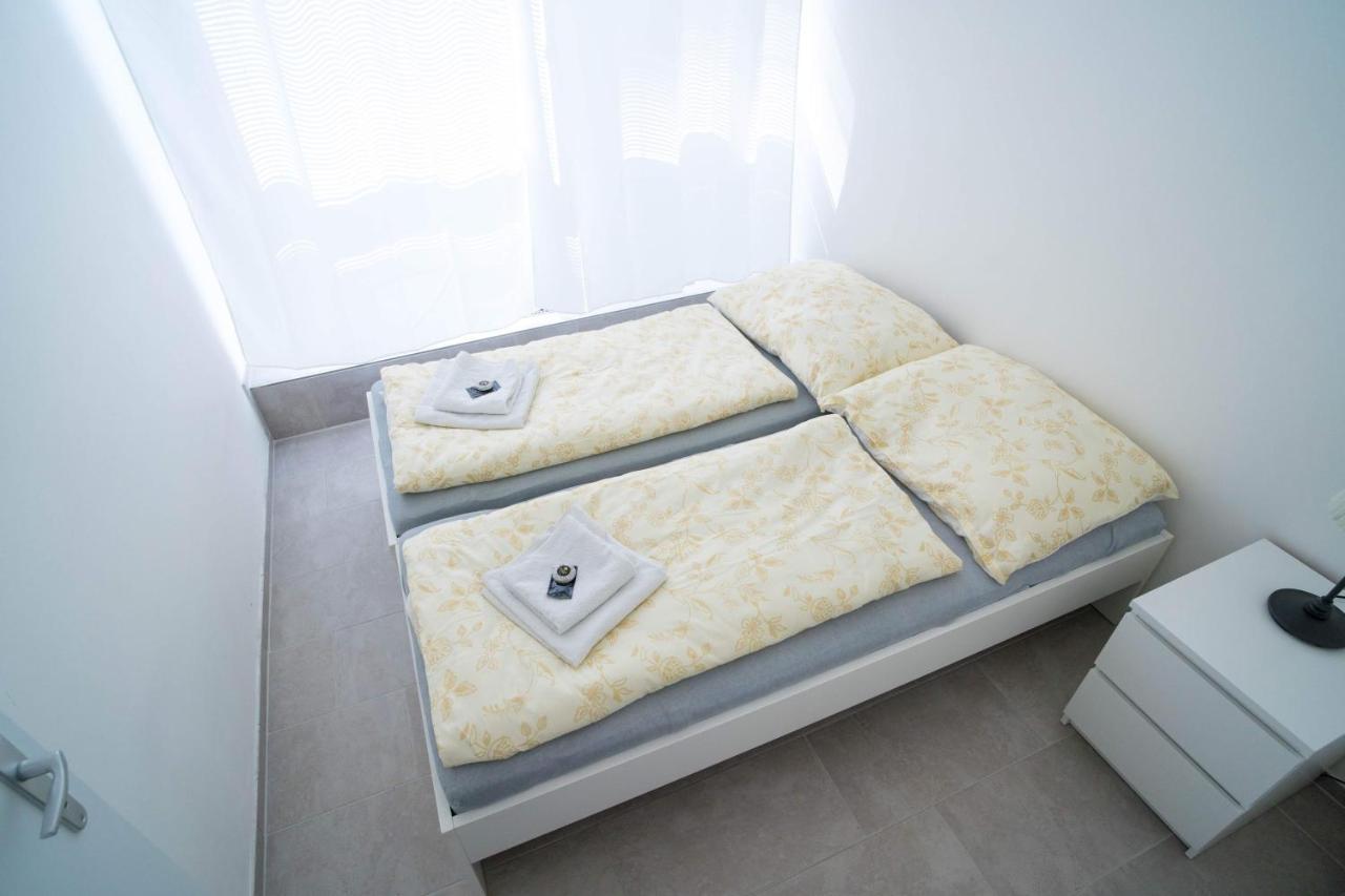 Apartments Kopecna With Parking Brno Exterior photo